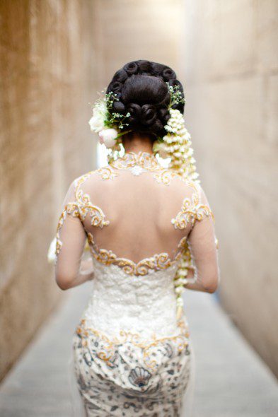 Bunn Salarzon - stunning white kebaya wedding dress